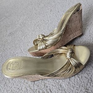 GUESS Gold Knot Cork Wedge Sandals Women’s Size 8